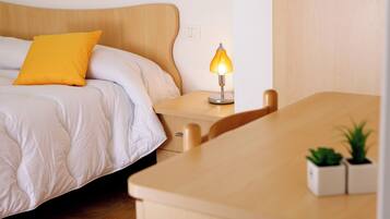 WiFi, bed sheets