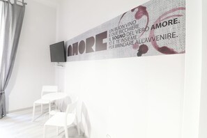 Dining - Vrbo Property (Roma)