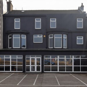 Exterior - 399 Prom - Blackpool Hotel (Blackpool)