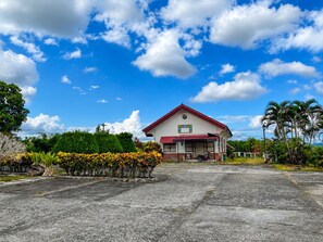 Exterior - Graceland Resort Tayabas Quezon (Tayabas City)
