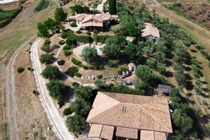 House | 8 bedrooms, Internet - Pizzaz Abruzzo Mountain Family Retreat Romantic Get-away or Unique Event Venue (Torre de' Passeri)