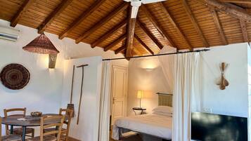 8 bedrooms, Internet