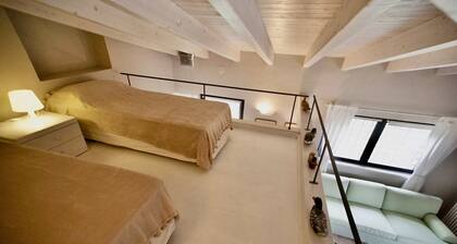 Holiday Living in an Expansive Olive Estate Pool and AC