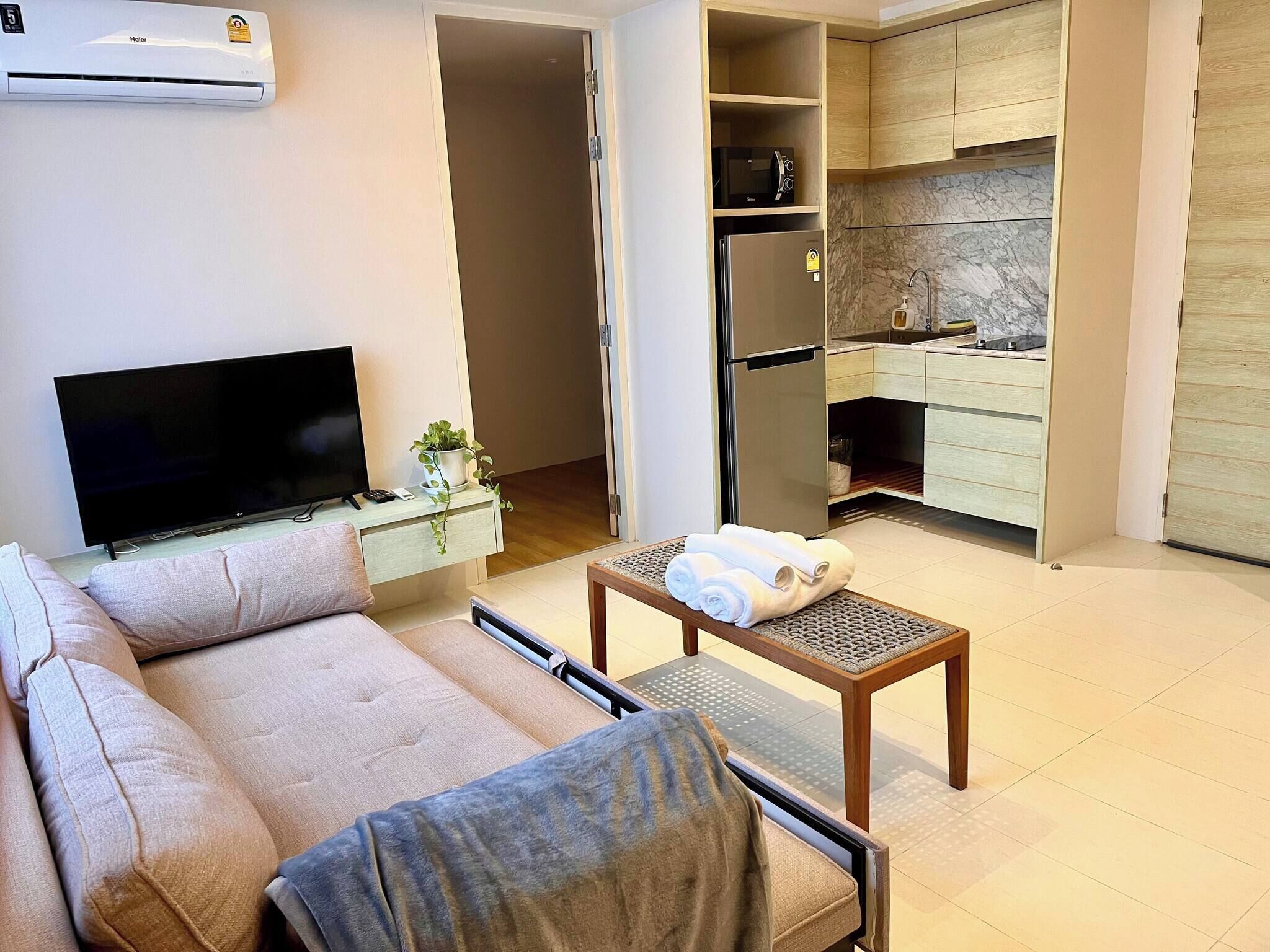 Apartemen, 1 kamar tidur, Boleh Merokok, balkon | Ruang keluarga