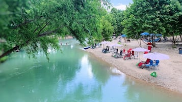Beach nearby, kayaking, fishing