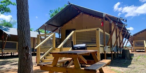 Amazing Safari Tent with Fire Pit and Barbecue in Staples, Texas