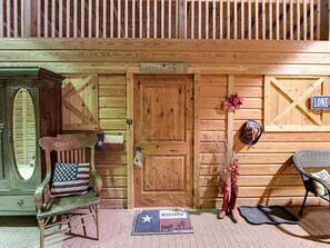 Interior - Outstanding Cozy Cabin at Texas Y'all (Round Top)