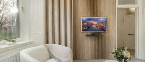 TV