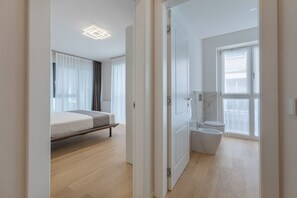 Iron/ironing board - Well-kept 98m² apartment with refined design, ideal for couples, families, business trips or charming stays up to 4 guests, on the first floor of a renovated building with lift (NOT suitable for disabled guests).Located in Ferrara’s historic center (Z (Ferrara)