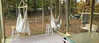 Glamping Tiny House Situated in the Tennesse Woods for a Tranquil Escape near Chattanooga