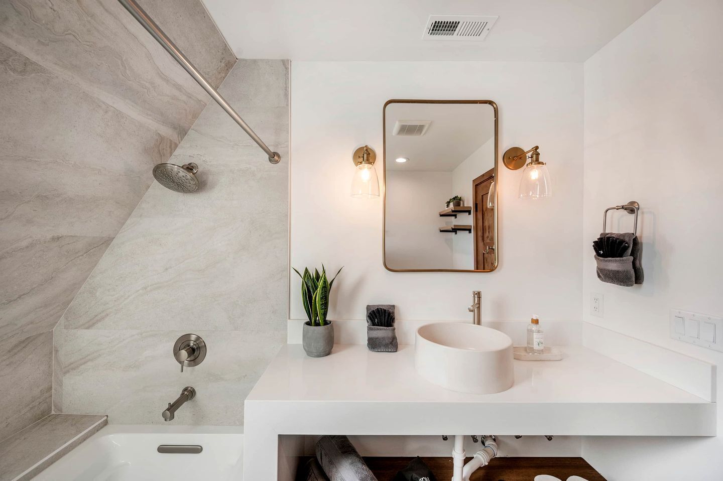 Towels, soap, shampoo