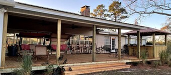 Elevate Your Reunion: Saucier, MS Rental Offering Unrivaled Luxury and All Desired Amenities