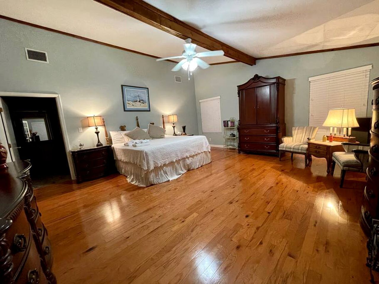 10 bedrooms, iron/ironing board, travel crib, WiFi