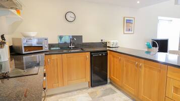 Dishwasher, cookware/dishes/utensils