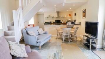 Cottage | Interior