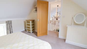 2 bedrooms, WiFi (free), individually decorated, individually furnished