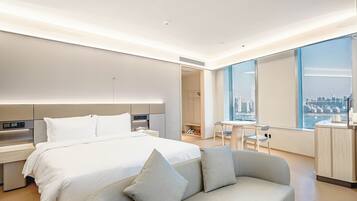 Luxury Double Room | Desk, laptop workspace, free WiFi, bed sheets