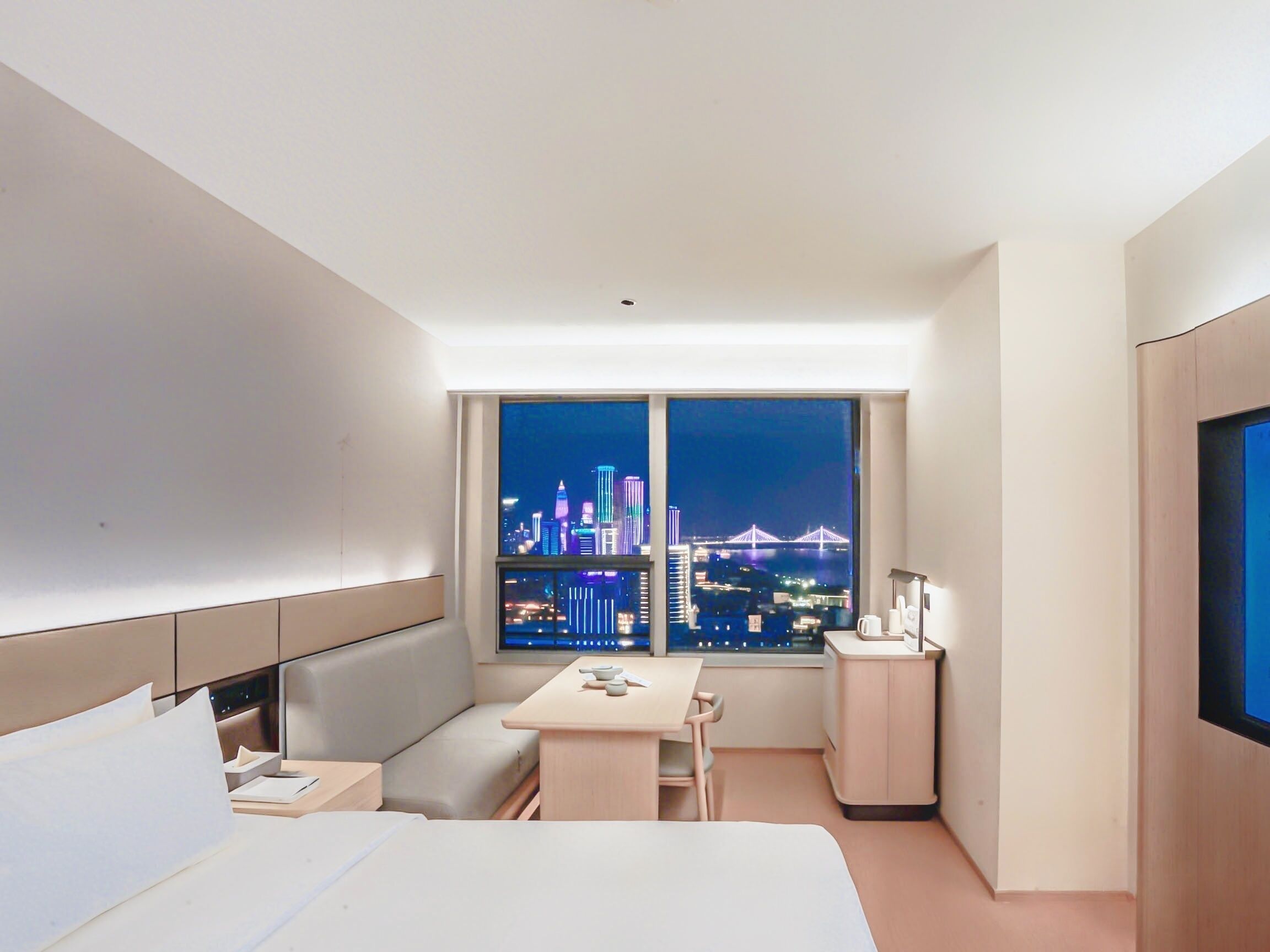 Elite Double Room | Desk, laptop workspace, free WiFi, bed sheets