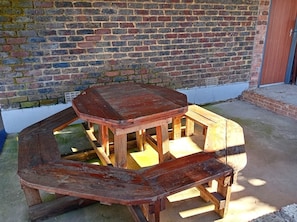 Outdoor dining - One World Boarding House (Krugersdorp)