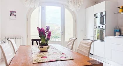 Bright villa with private garden 10 minutes from the sea, ideal for families