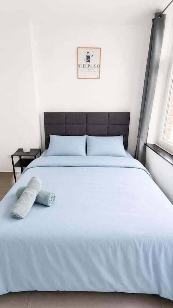 4. Bed 4d Center-station-airport - Charleroi