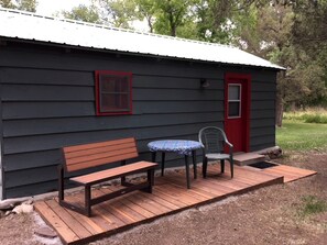 Terrace/patio - Nature's Oasis: Riverside Glamping Getaway in the Heart of New Mexico (San Miguel County)