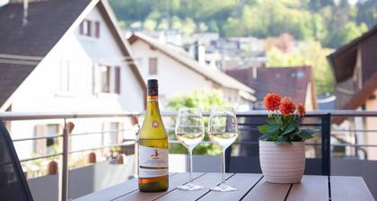 Moderne 82m² Ferienwohnung für bis zu 6 Personen im Schwarzwald mit Parkplatz und Wi-Fi