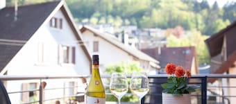Modern 82m² Holiday Apartment for up to 6 Guests in the Black Forest with Parking & Wi-Fi