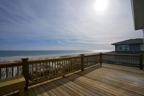 Property grounds - Seascape - 4BR, Oceanfront, Dog Friendly, Fully Renovated! (Topsail Beach)