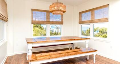 The Canady Cottage- 3 BR Home Located on a Quiet Street