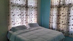 Soundproofing, free WiFi - Ultar House Hotel (Hunza Nagar)