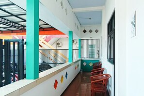 Deluxe Double Room | Interior - TwoSpaces Living at Sutomo Homestay (Madiun)