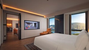 Down duvets, free minibar, desk, laptop workspace - IntercityHotel Zhuhai Hengqin Tianmu River (Zhuhai)