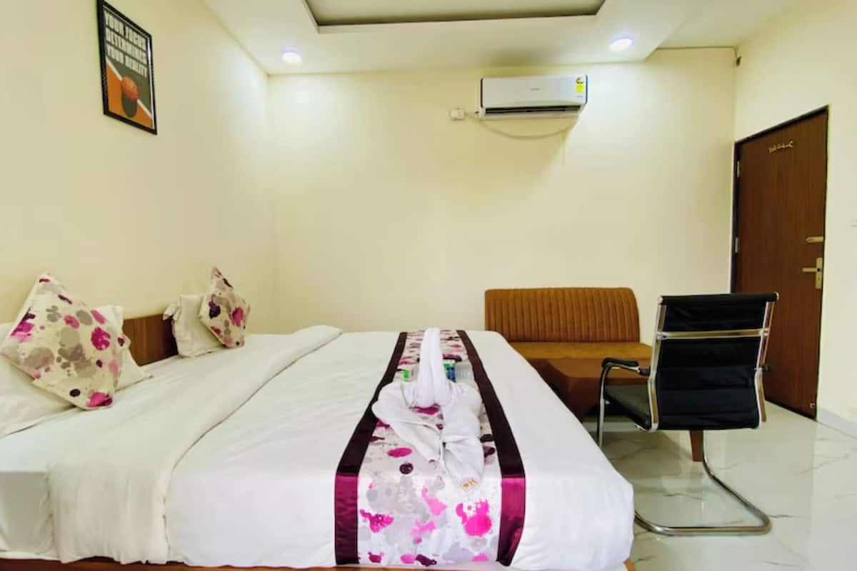 Deluxe Room, City View | Free WiFi