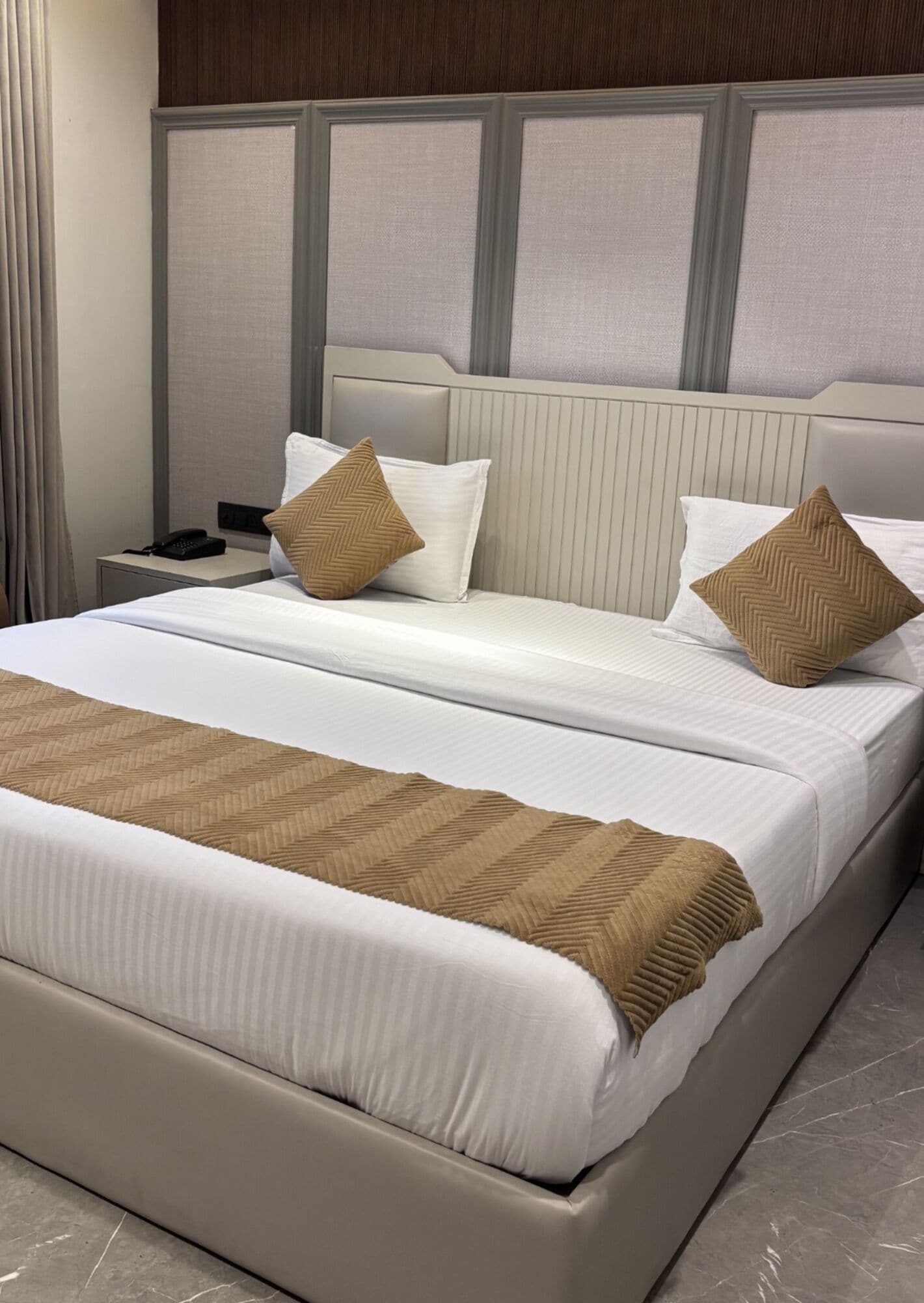 Superior Double Room, City View | Desk, free WiFi