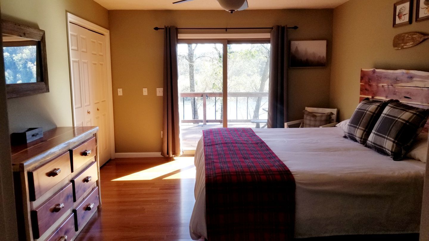 4 dormitorios, tabla de planchar con plancha, wifi y ropa de cama