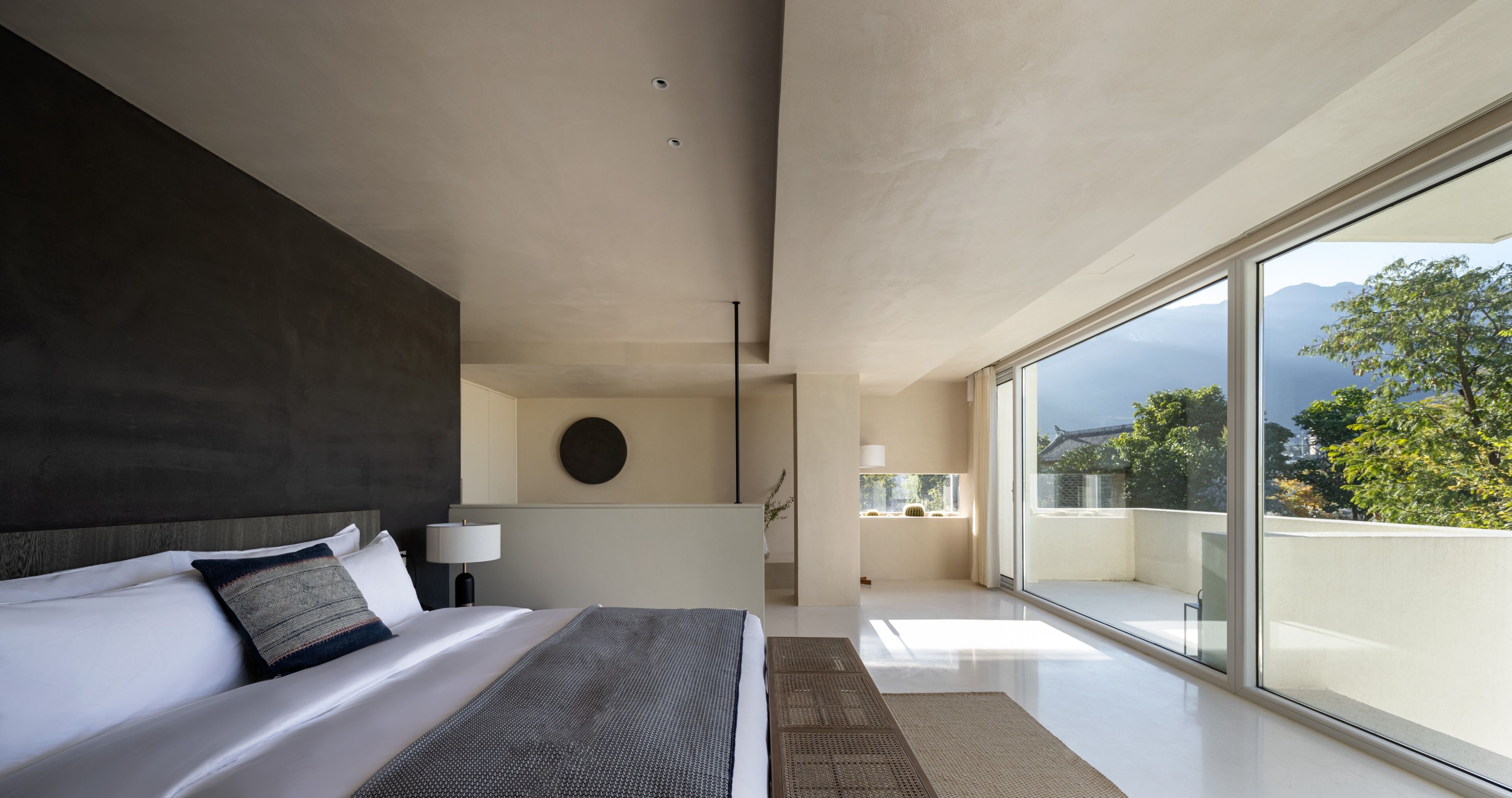 Luxury Double Room, Hill View | Minibar, individually decorated, individually furnished, desk