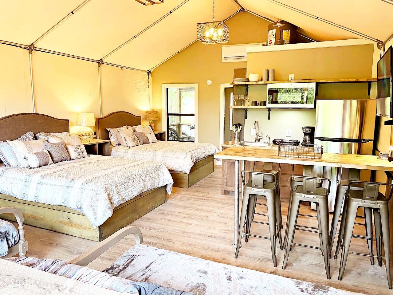 1 bedroom, iron/ironing board, WiFi, bed sheets