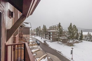 Property grounds - New Ski-In/Ski-Out at Lift House (Big Sky)