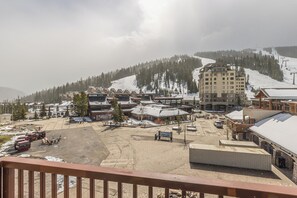 Property grounds - New! Village Center Ski-In/Ski-Out 3-bed Suite! (Big Sky)