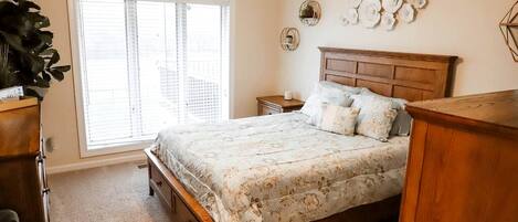 5 habitaciones, tabla de planchar con plancha, cuna de viaje y wifi