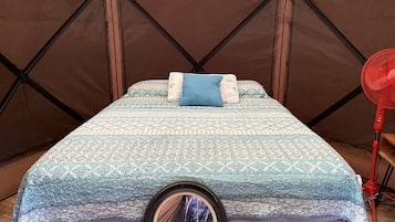 1 Schlafzimmer, Bügeleisen/Bügelbrett, Bettwäsche