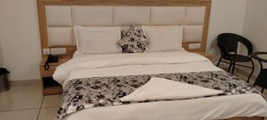 Classic Double Room | Free WiFi - The Silver Fern (Noida)