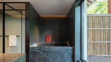 Traditional Double Room | Bathroom | Hair dryer, towels, soap, shampoo