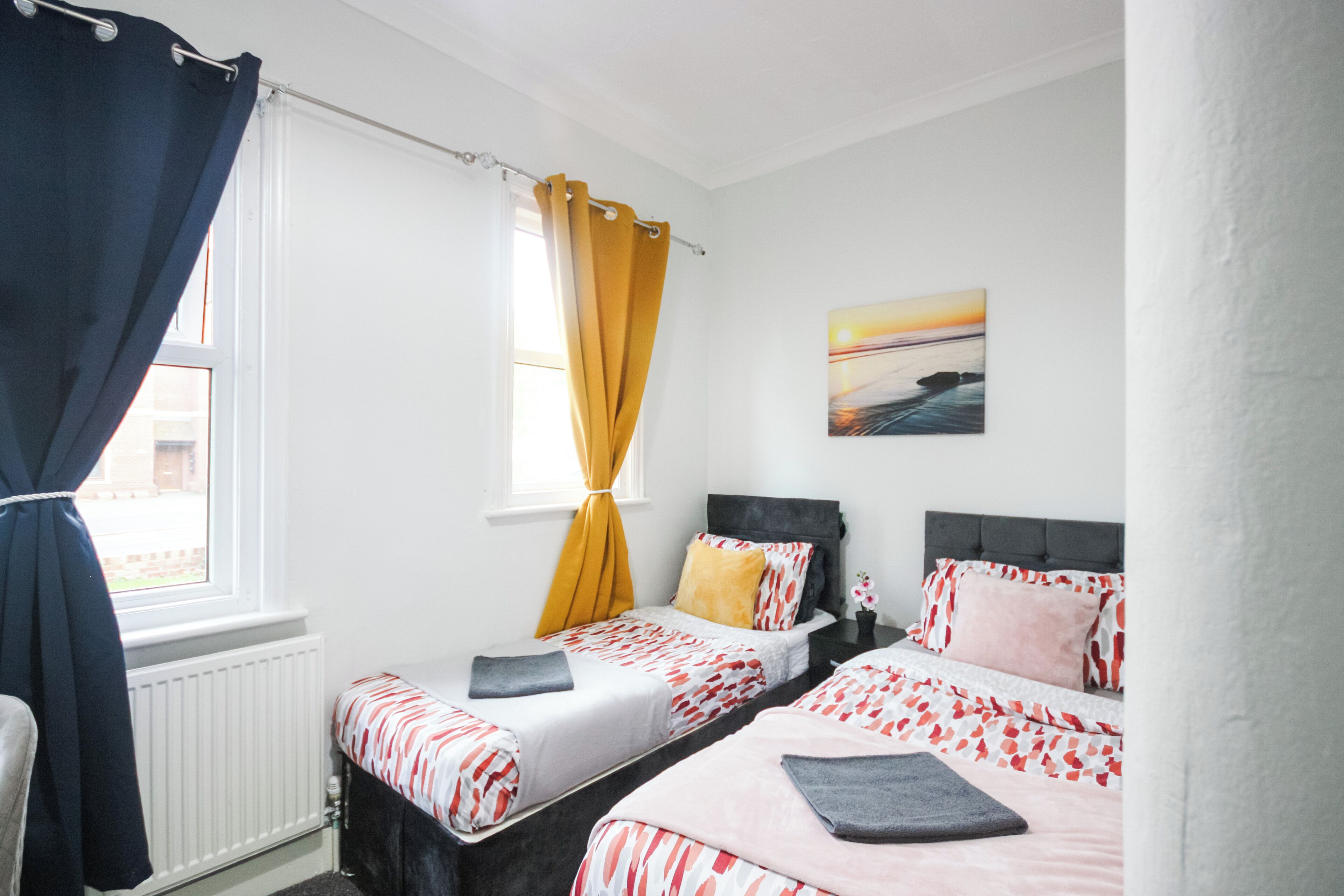 Iron/ironing board, WiFi, bed sheets