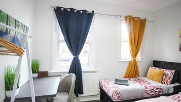 Iron/ironing board, WiFi, bed sheets