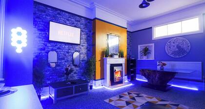 Charming Apt Sleeps 6 With Free Parking