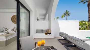 Suite, Poolblick | Zimmersafe, schallisolierte Zimmer, Bügeleisen/Bügelbrett