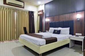 Bàn ủi/dụng cụ ủi quần áo, truy cập Internet không dây miễn phí 
