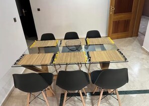 تناول الطعام
